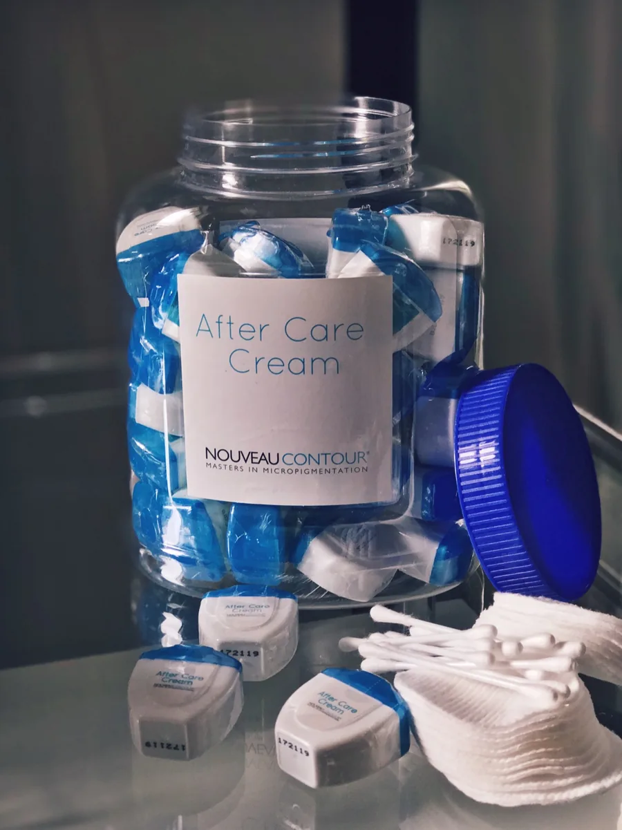 Nouveau Contour After Care Cream i klinikken